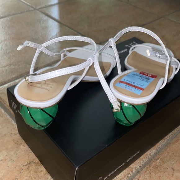 BRAND NEW!! White INC heels. Never used - Picture 4 of 4
